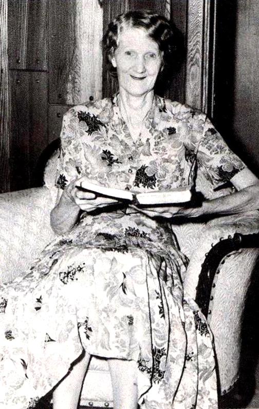 How Old Was Elvis Grandmother Minnie Mae Presley When He Passed Away?
