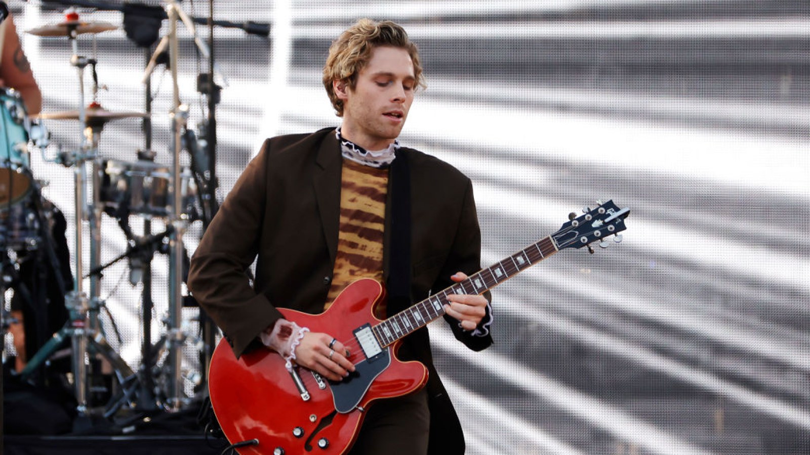 Luke Hemmings Net Worth 2024: The Wealth of 5SOS Lead Vocalist Explained