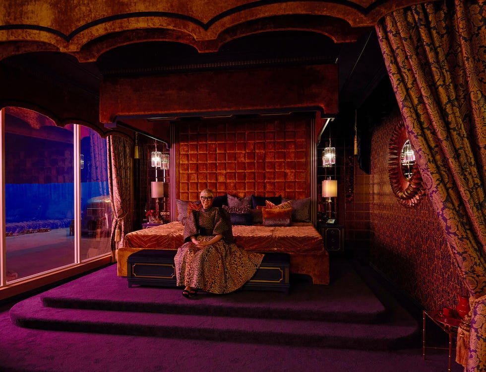 Elvis Bedroom Set: Transform Your Room with the King of Rock n Roll