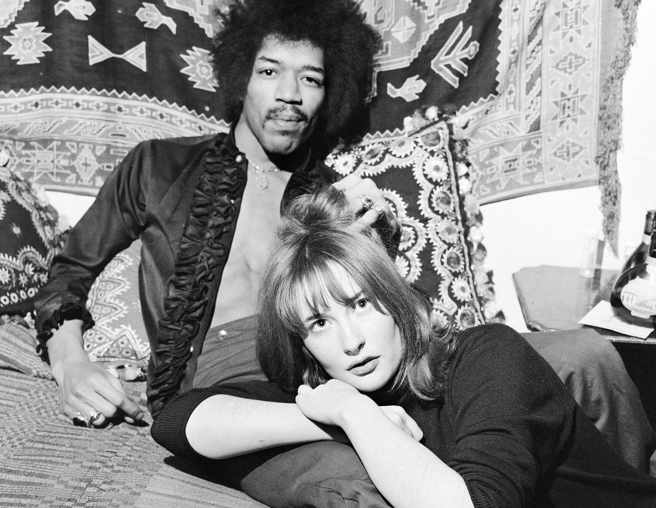 Jimi Hendrix and Women: The Relationships That Shaped His Legacy