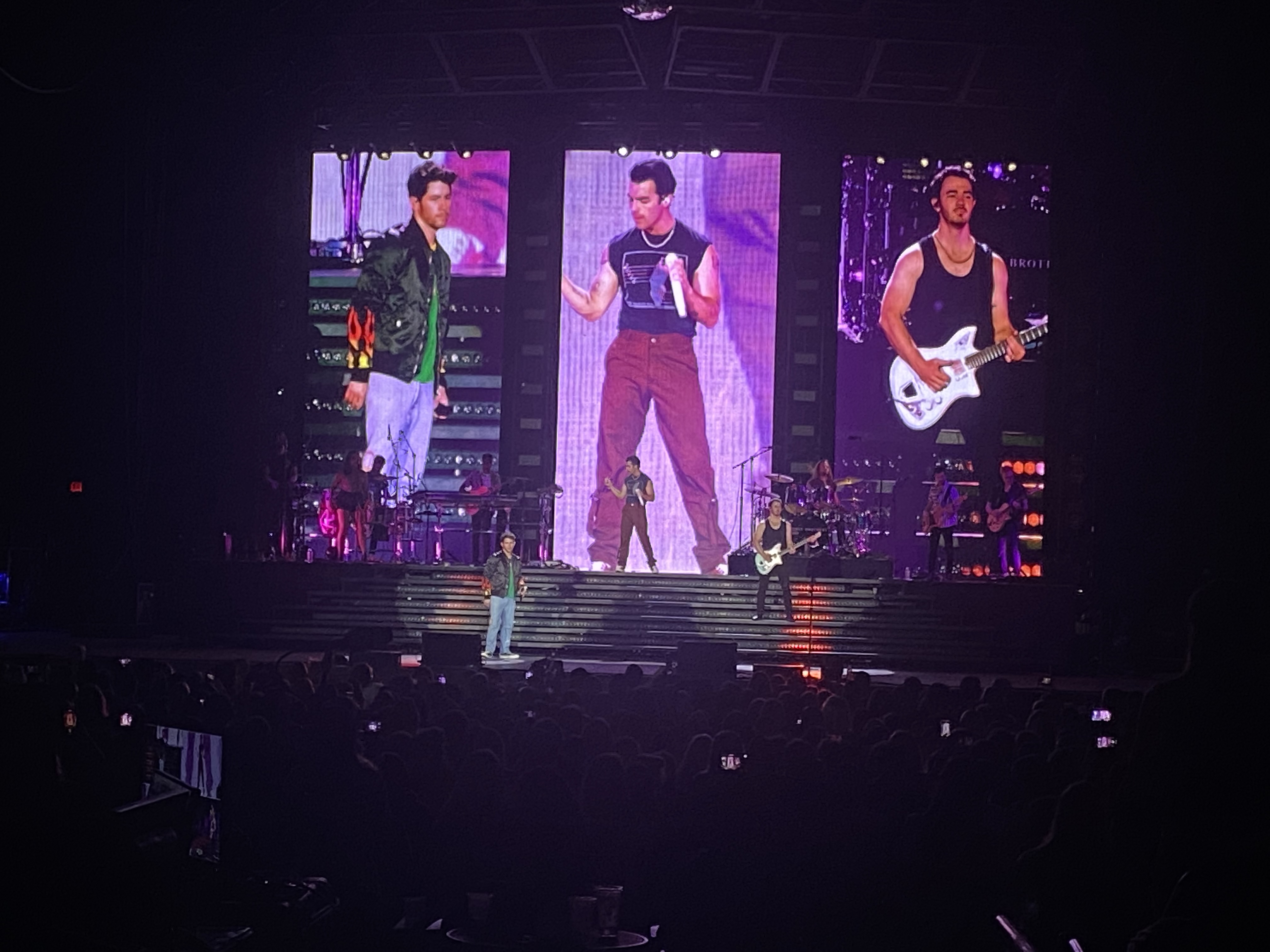 Jonas Brothers Raleigh Concert: Get Ready for a Night of Fun!